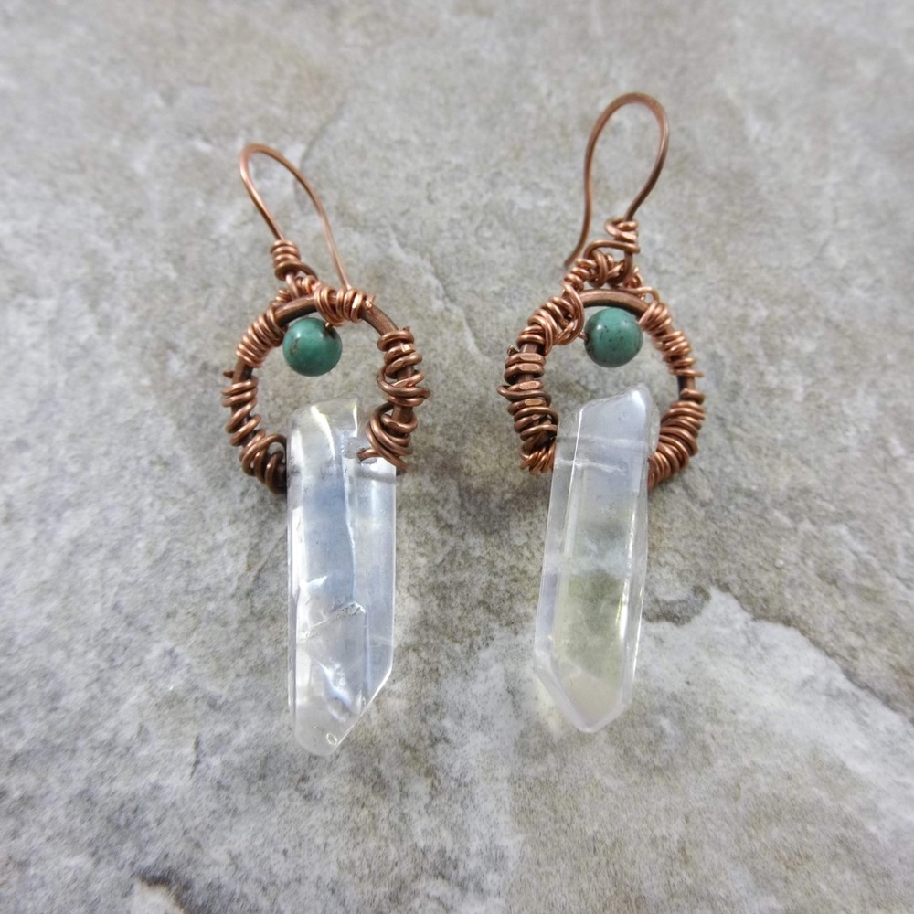Crystal point earrings with copper wire